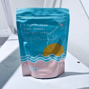 🌊 frank body — A-Beauty Scrub (200 g / 7.05 oz)